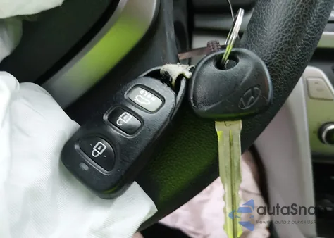 2018 Hyundai Elantra Sel из США, поврежденный, VIN 5NPD84LF3JH299683